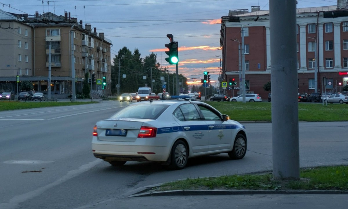 В Петрозаводске мужчина хотел бесплатно крепко выпить: теперь ему грозит колония