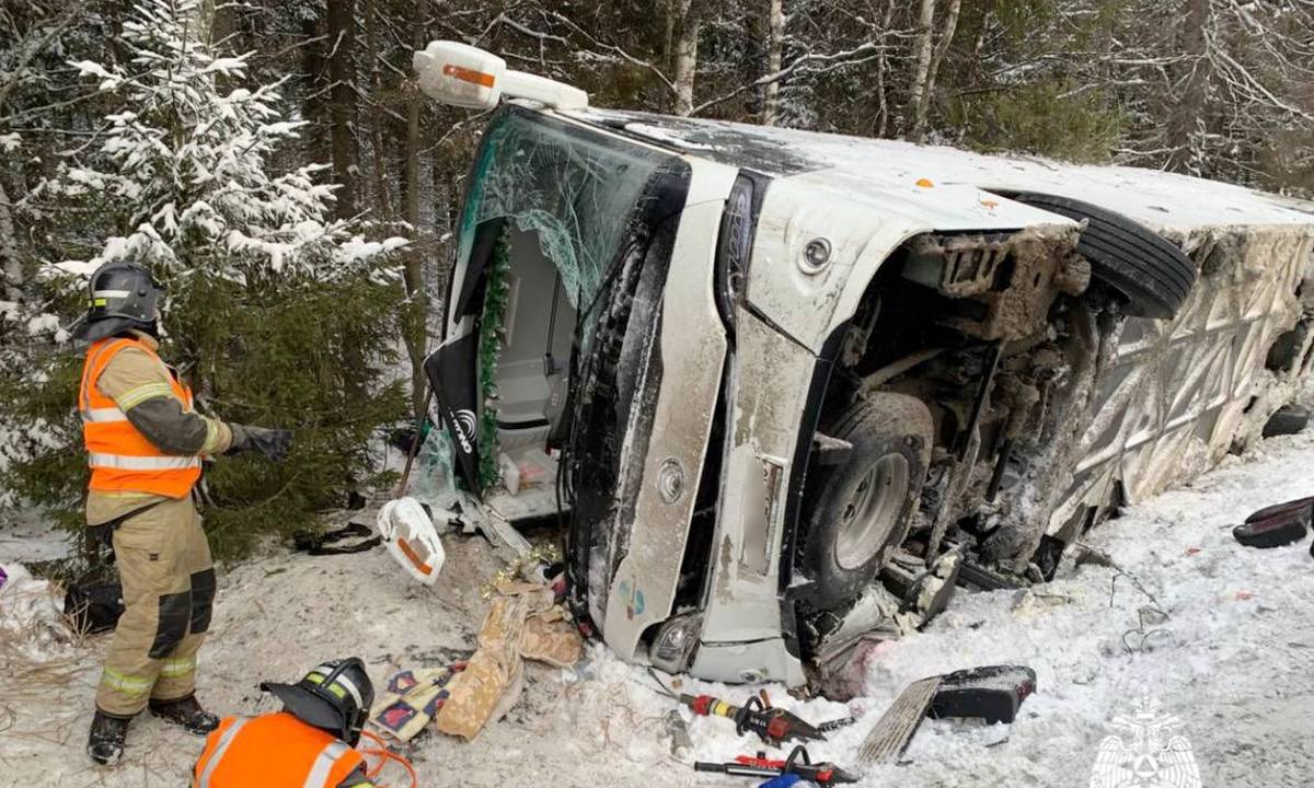 Туристы из перевернувшегося в Карелии автобуса получат компенсации