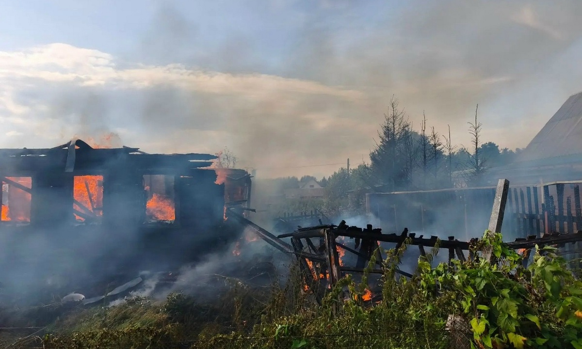 Дом сгорел дотла под Петрозаводском