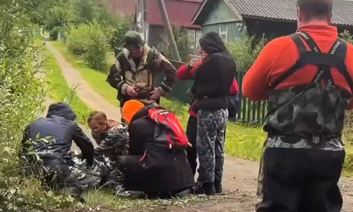 «Казалось бы, лес у СНТ – что может быть страшного?» Появилось видео с поисков пропавшего в Карелии пенсионера