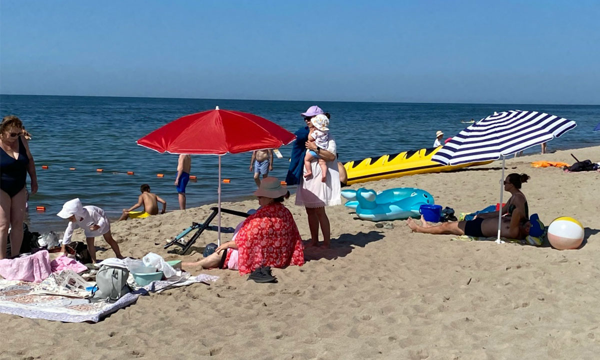 Объяснено, с какого возраста можно возить детей на море