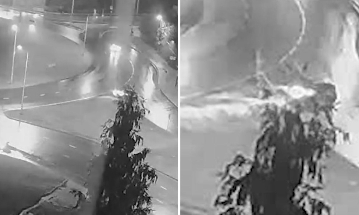 Машина в дождь влетела в столб на кольце в Петрозаводске