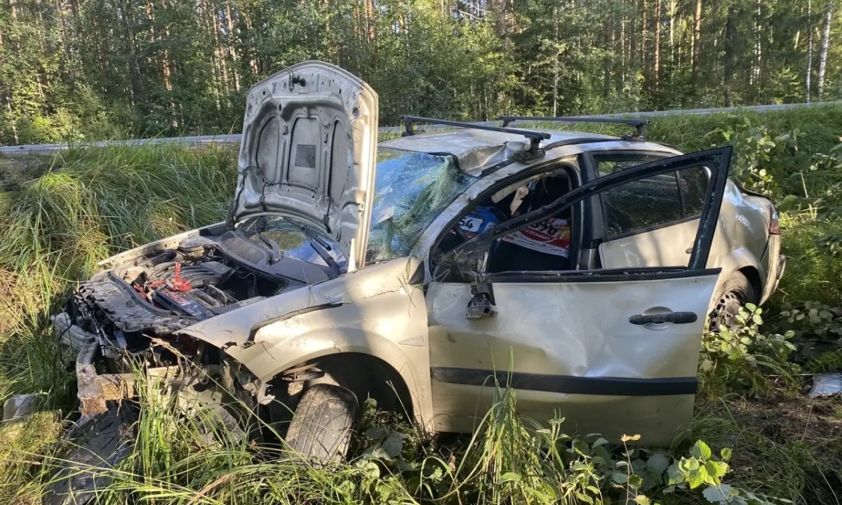 Страшная авария случилась рядом с дачами под Петрозаводском