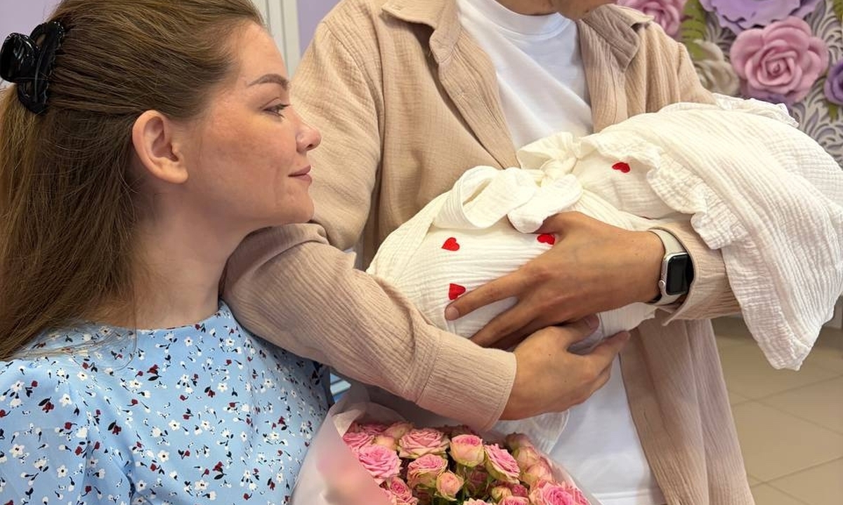 «Слез было пролито немало». Медики выходили девочку весом 470 граммов