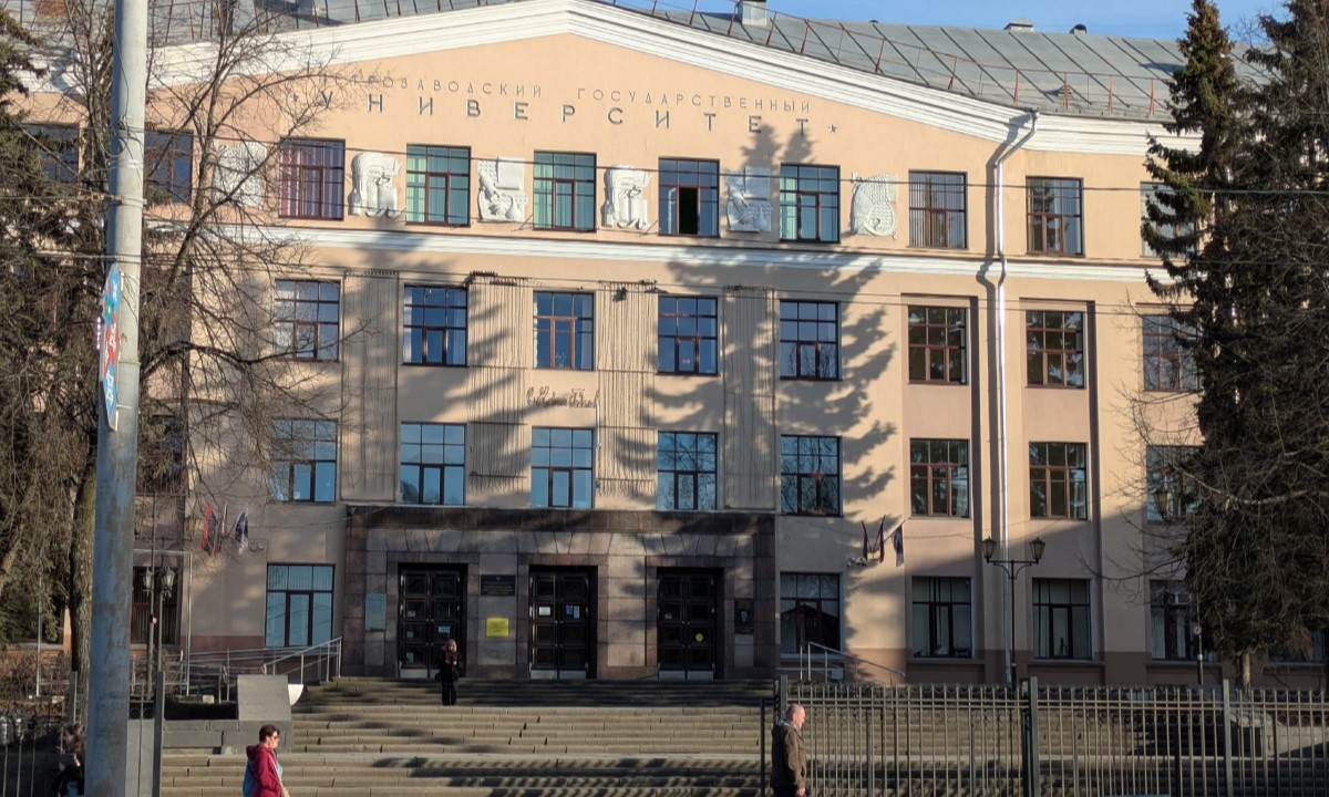 В вузах осталось шесть тысяч бюджетных мест, большинство — на педагогов