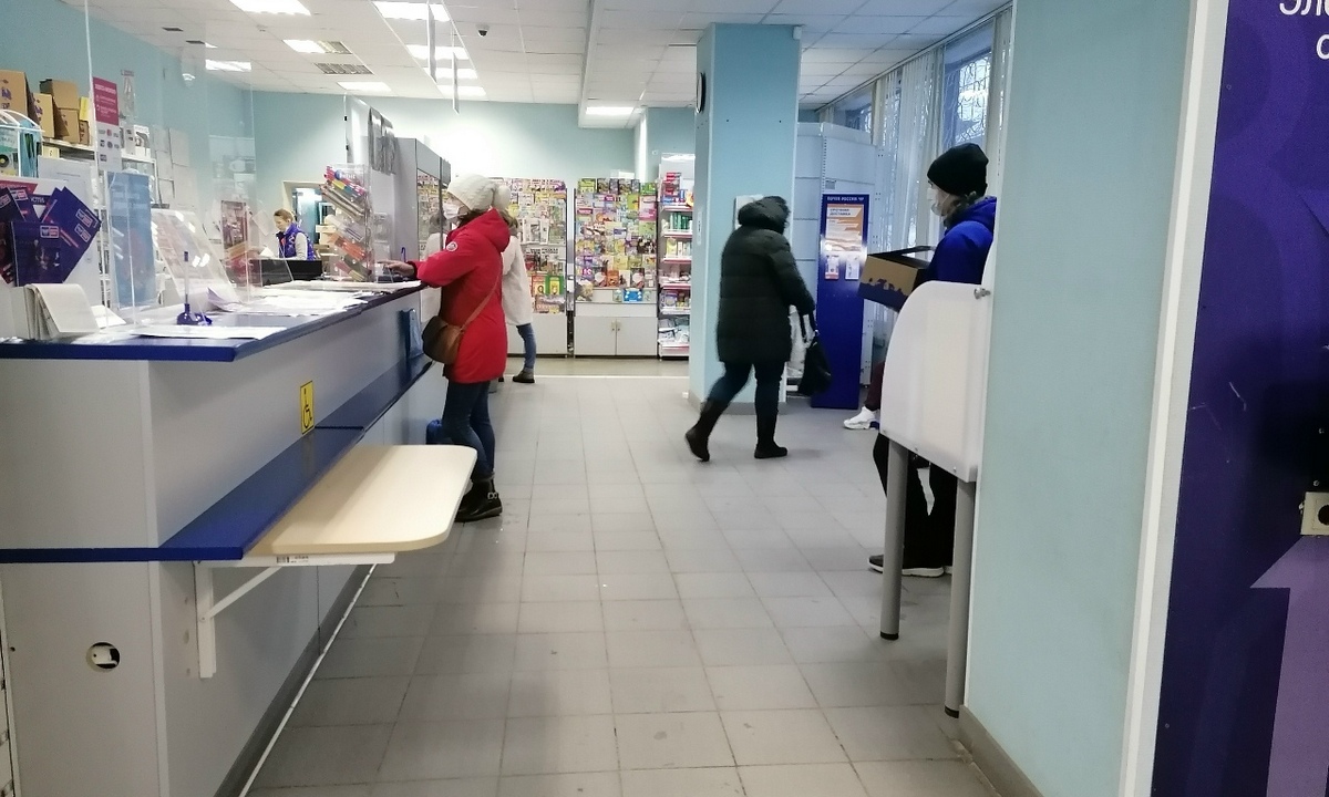 В Карелии 74-летняя женщина зашила деньги в пальто и отправила в Чечню