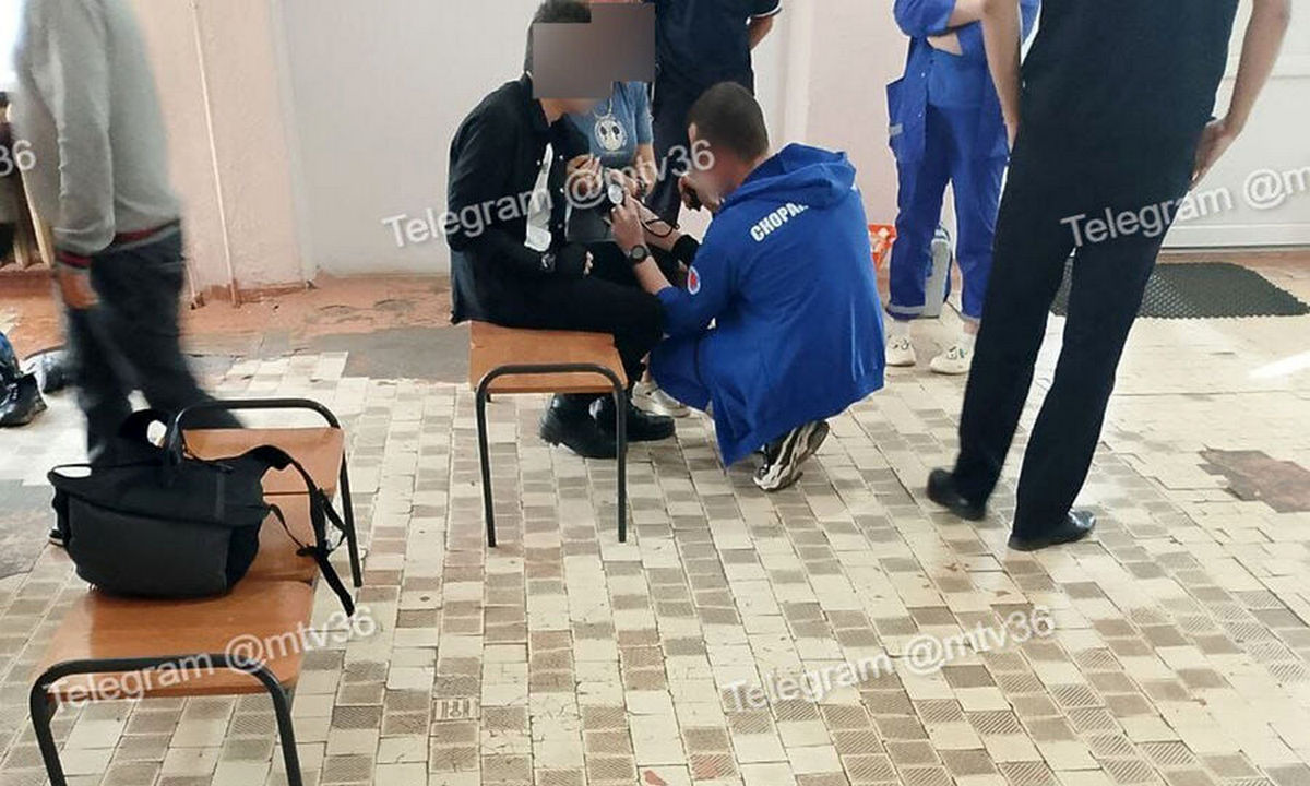Школьник с ножом напал на одноклассника на уроке