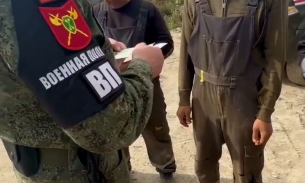 Семь мужчин увезли в военкомат после очередного рейда в Петрозаводске