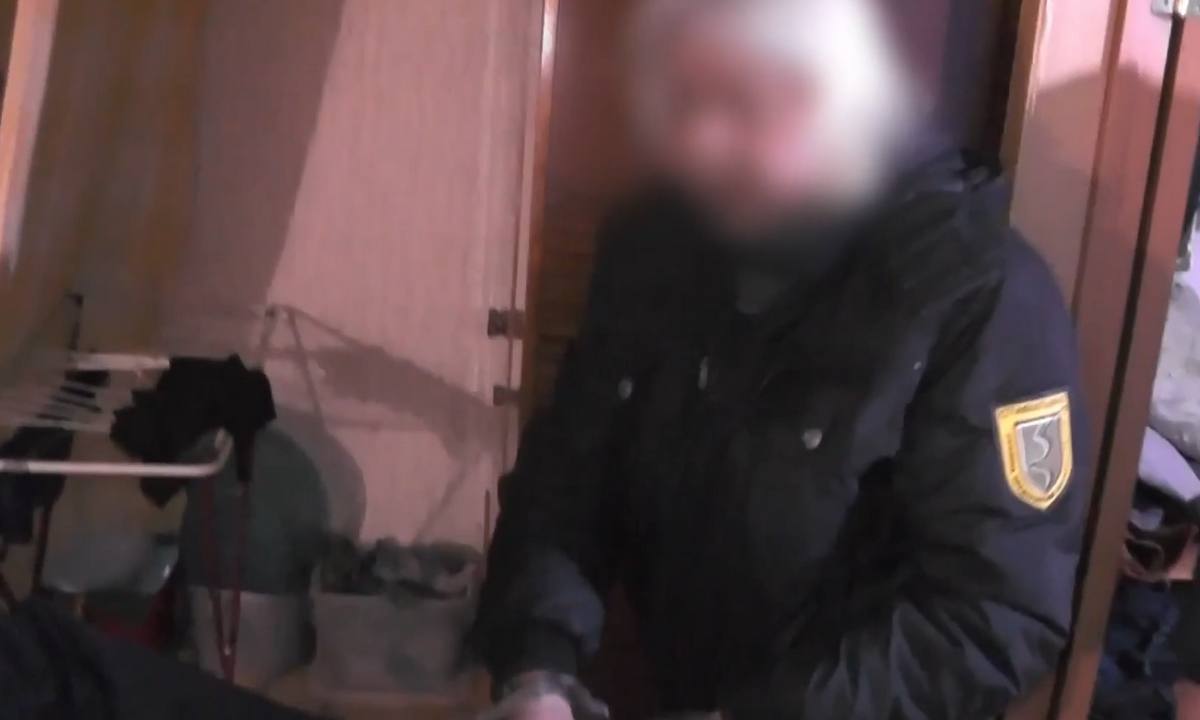 В Карелии мужчина, которого изрезала женщина, чудом выжил, дозвонившись до друга