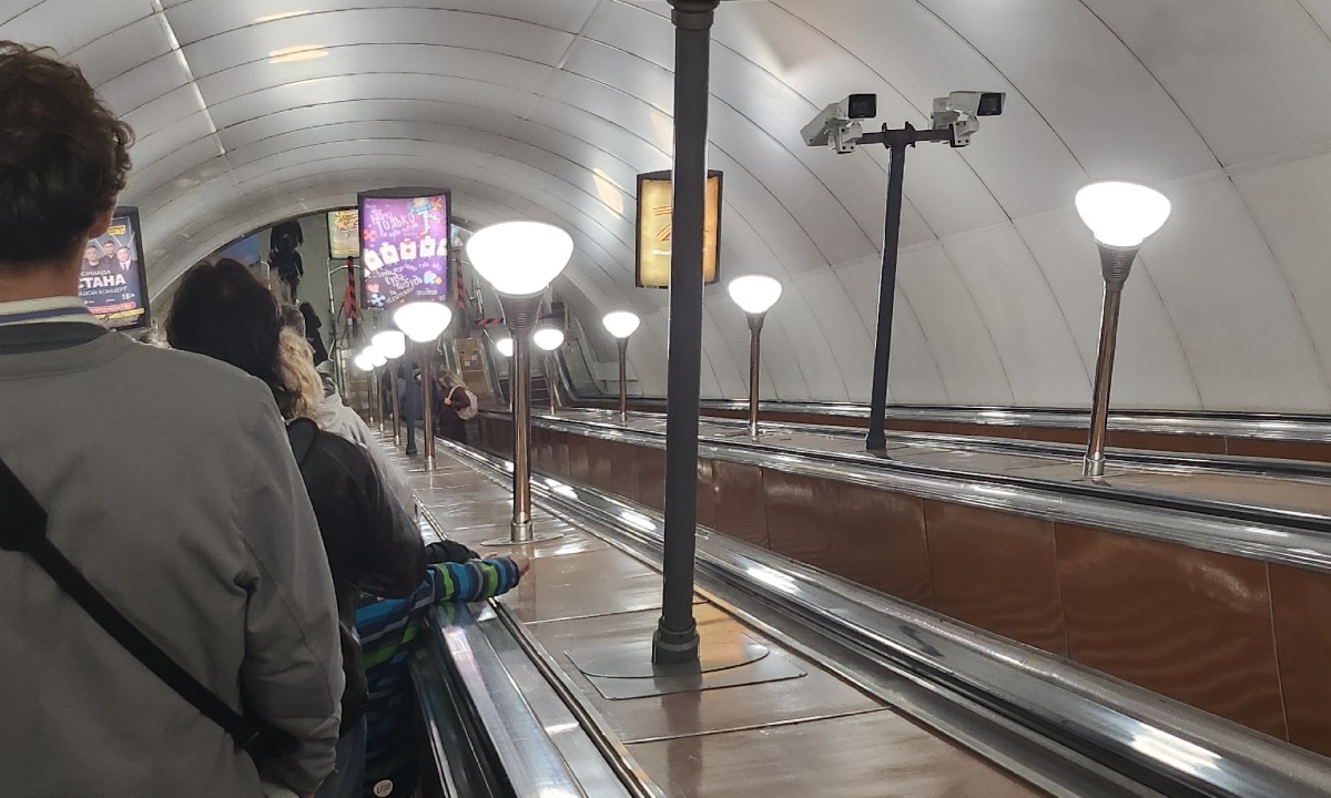 Мужчина, случайно упавший на рельсы в метро, заплатил 300 тысяч рублей