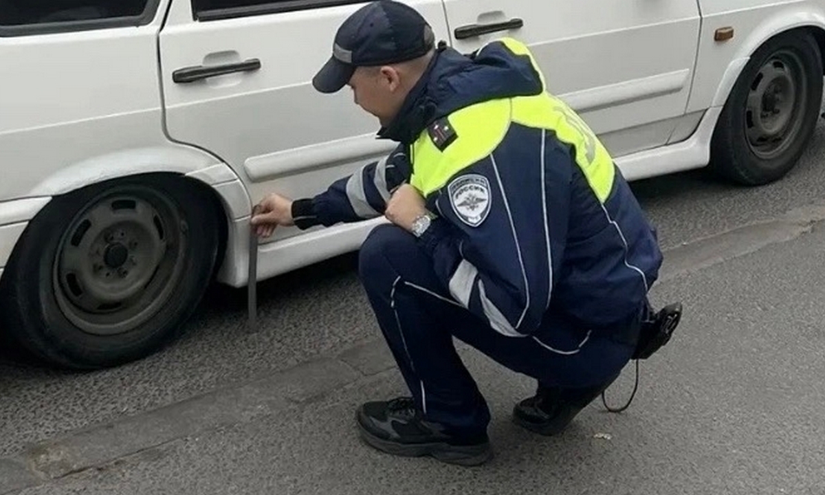 В Петрозаводске наказали водителя на заниженном автомобиле