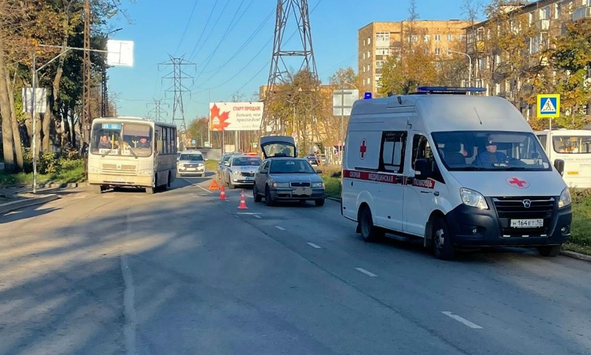 В Петрозаводске еще один человек попал под колеса на пешеходном переходе